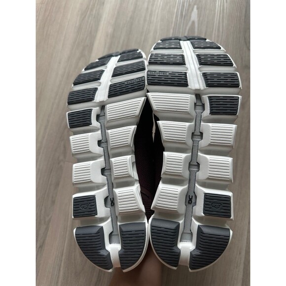 On Cloud 5 Men’s size 9.5 - Picture 5 of 5